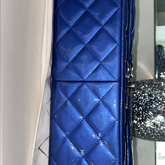 🛑SOLD🛑CHANEL JUMBO CLASSIC FLAP - Picture 4 of 6